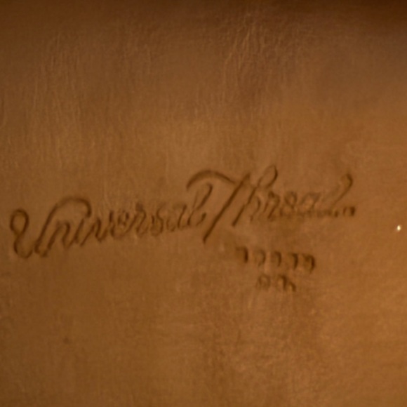 Universal Thread grey faux suede zippered booties size 7.5 - Picture 9 of 9